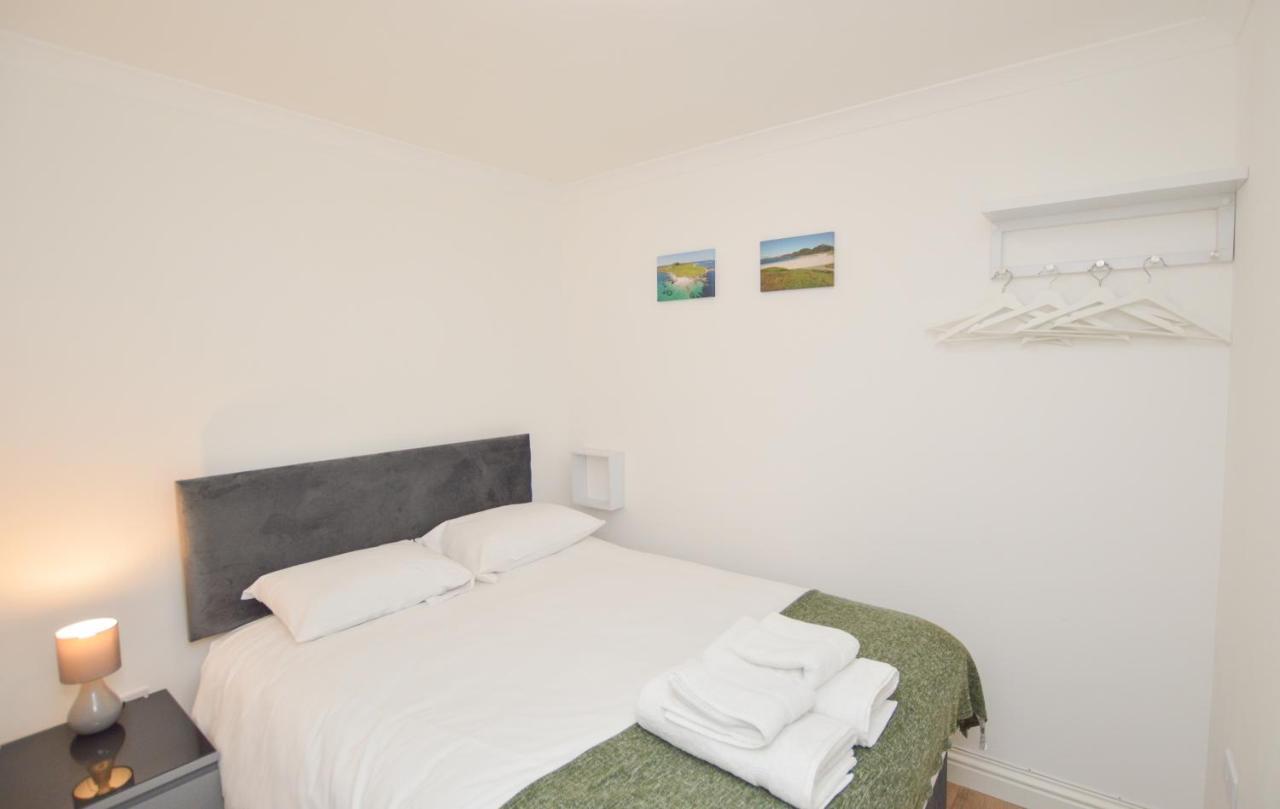 אובאן No 8 Westbay Apartment מראה חיצוני תמונה
