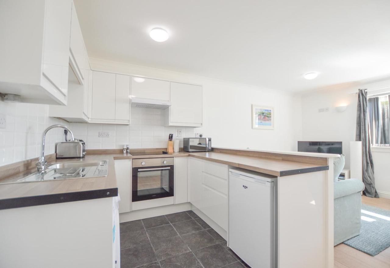 אובאן No 8 Westbay Apartment מראה חיצוני תמונה